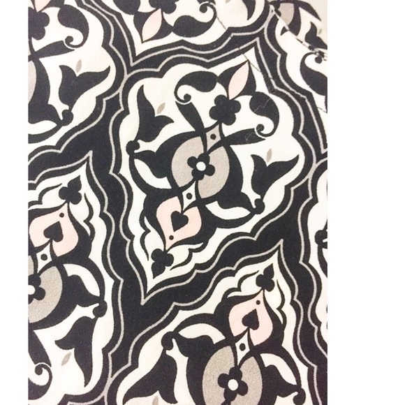 Loose blouse - Picture 2 of 4